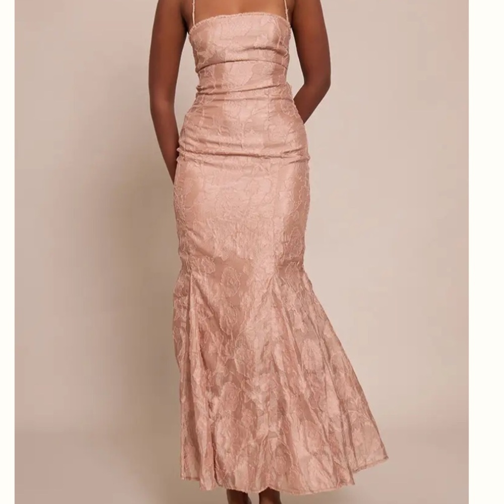 PrettyLittleThing TAUPE TEXTURED LACE UP BACK MAXI DRESS